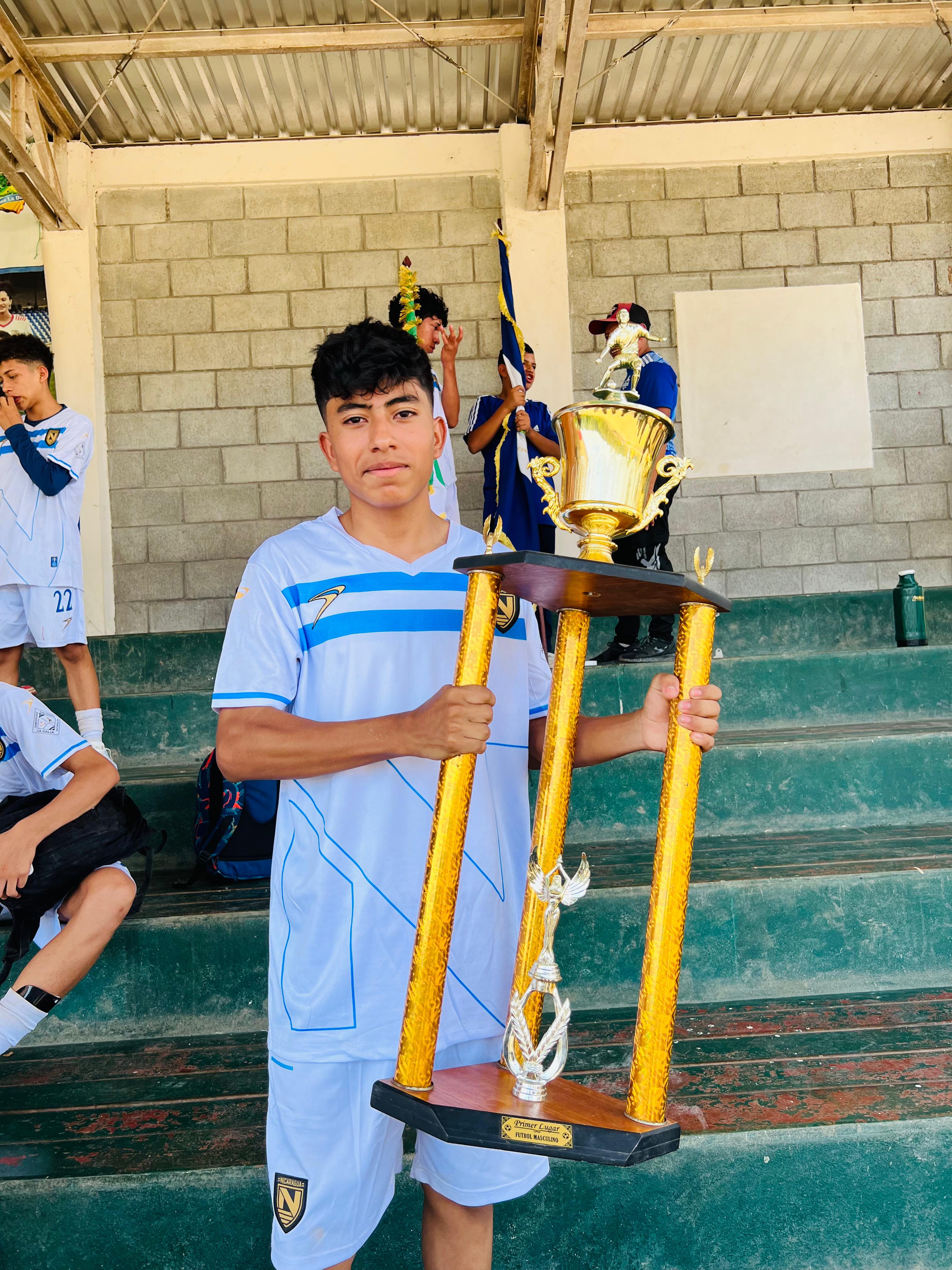 Darwin Blandón Campeón